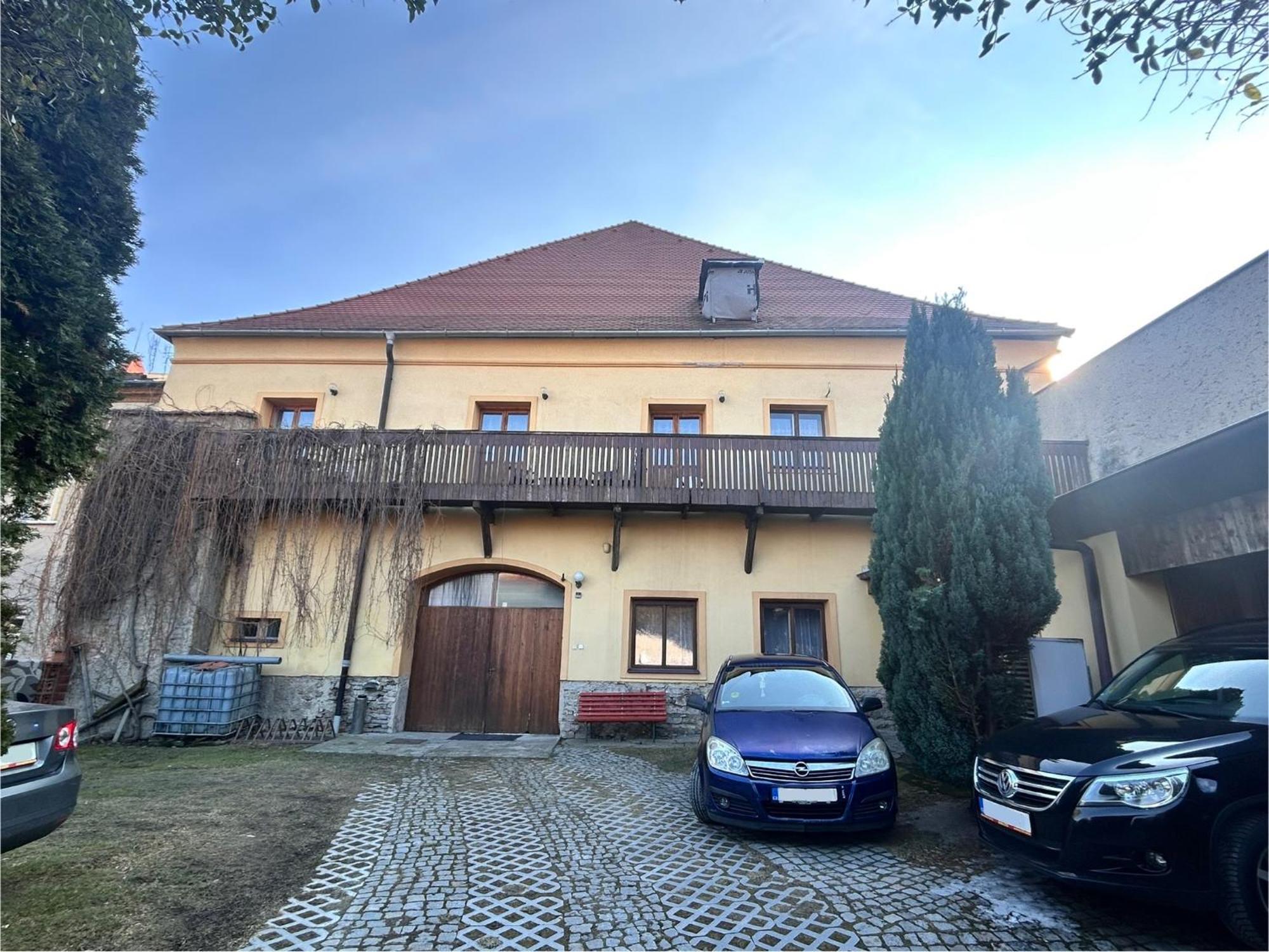 Restaurace A Penzion Podloubi Opocno Exterior photo